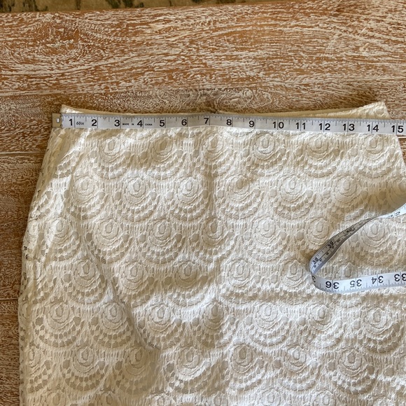 Banana Republic | NWOT Lace Skirt - Picture 8 of 10
